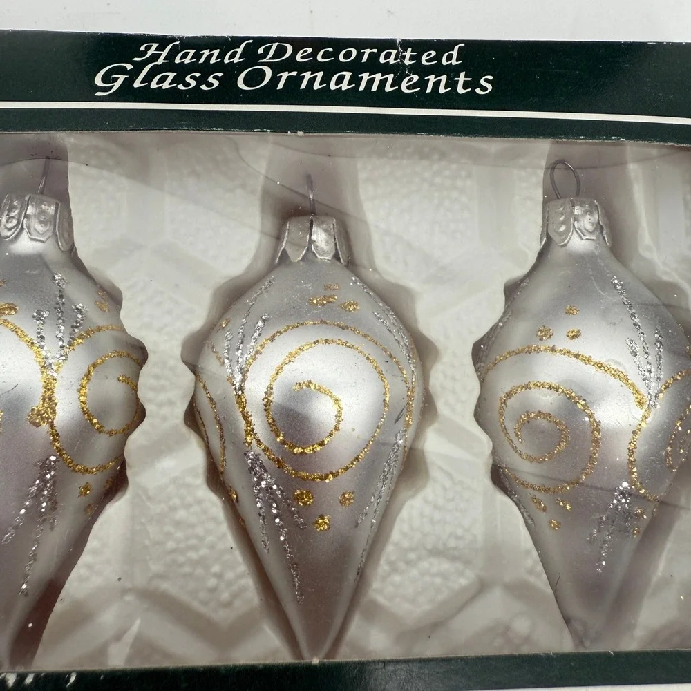 Vintage Hand Decorated Glass Ornaments Glitter Created by European Craftsmen‎